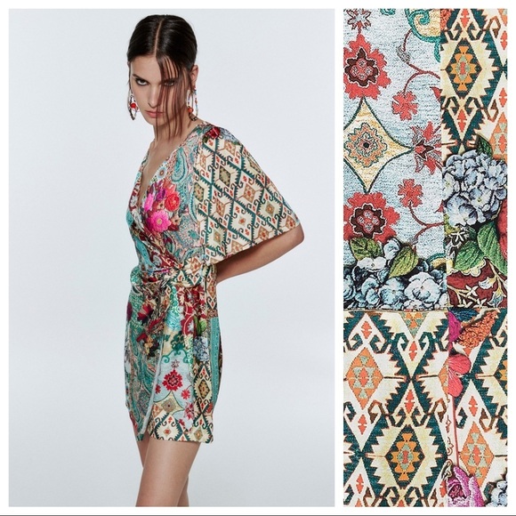 🌹NWT. Zara Multicolored Patchwork Print wrap Mini Dress. Size XS. - Picture 2 of 9